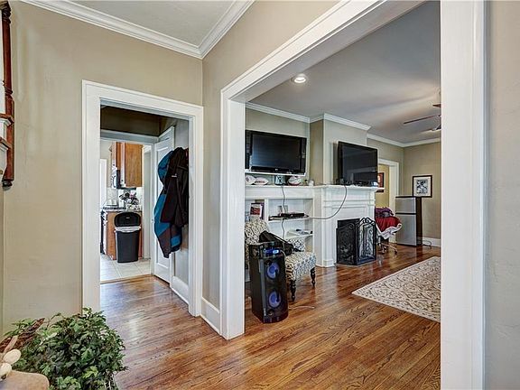 5th image of 709 Chautauqua Ave