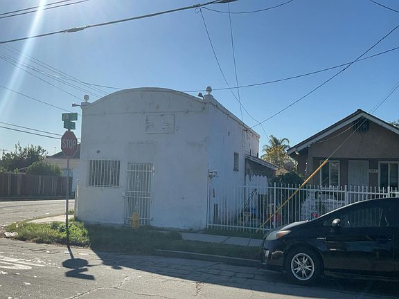 2nd image of 1101 W 6th St