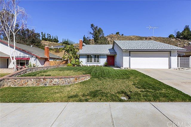 1st image of 7549 Canyon Terrace Dr