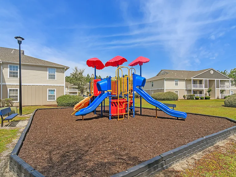 The Pointe Apartment Homes — Photo 11