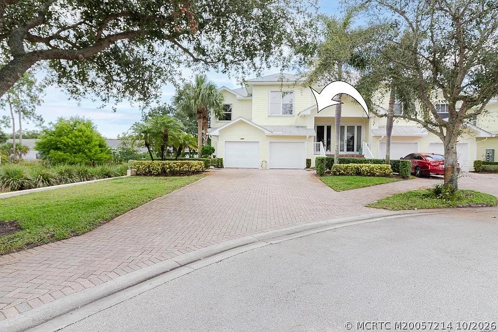 3 bed, 2.0 bath, 2077 sqft, $2,800 — Photo 2