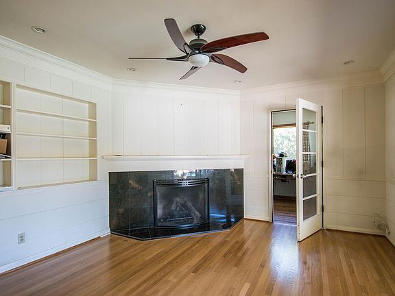 5th image of 4955 Odessa Ave