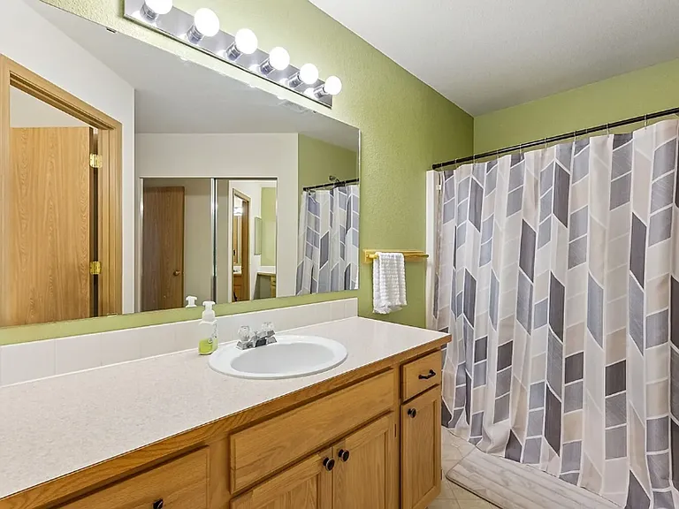 8048 Andover Ln SE — Photo 8