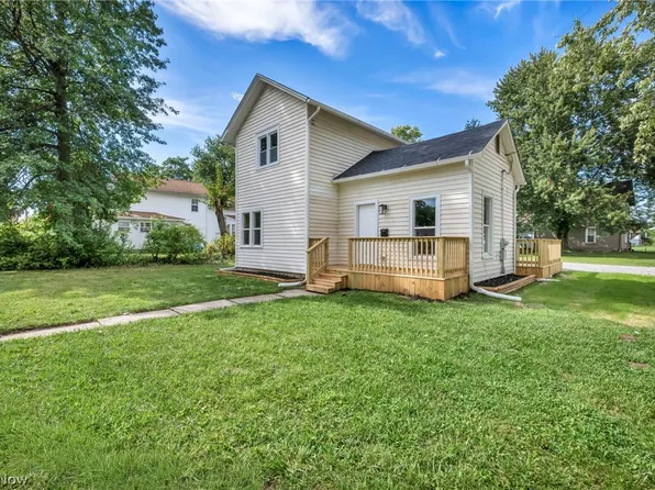 903 W 58th St, Ashtabula, OH 44004