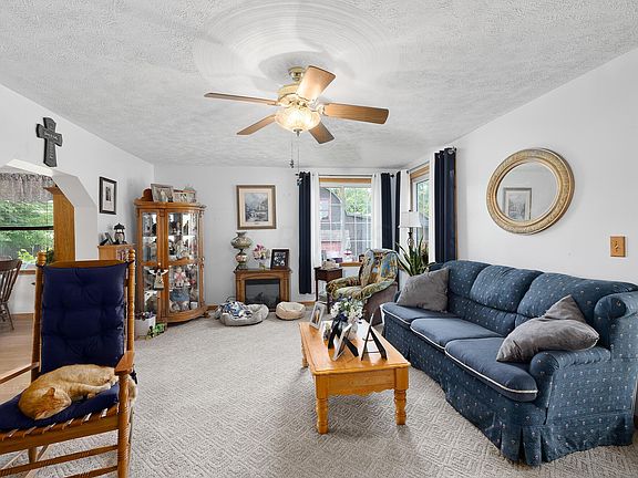 4th image of 2743 E Smiley Ave