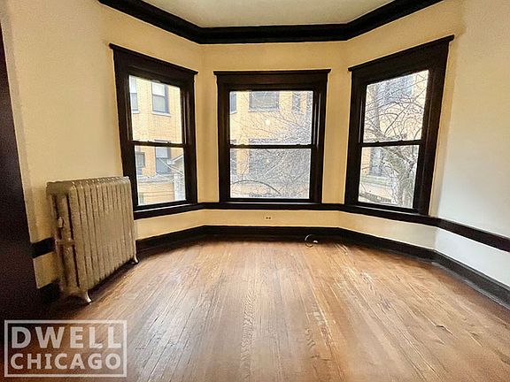3rd image of 2439 N Sawyer Ave APT 1