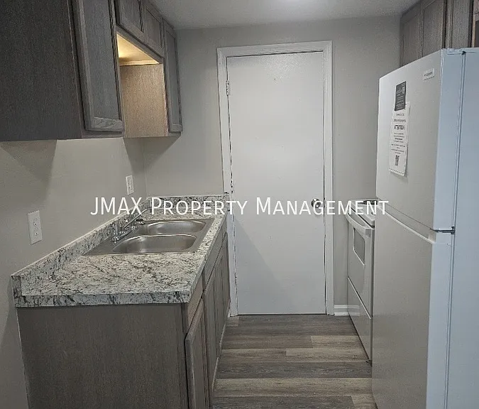 809 Westside Blvd NW #B — Photo 4