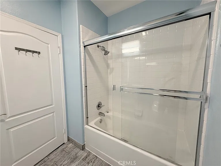 3401 S Bentley Ave #203 — Photo 26