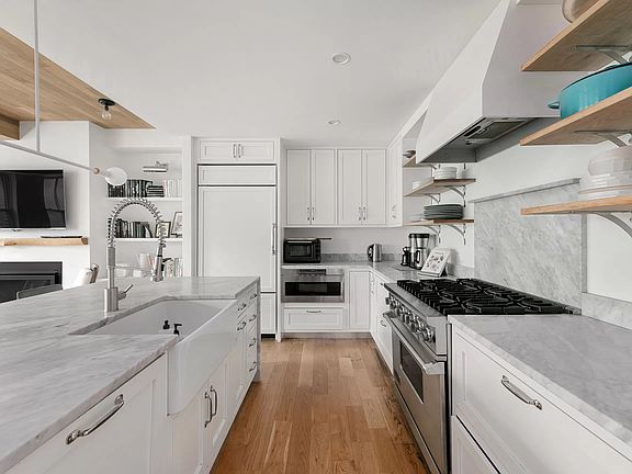 4th image of 559 Carroll St #3