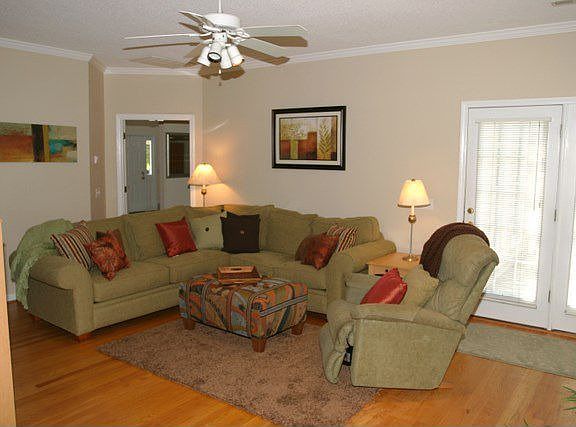 5th image of 7221 Broadford Ct