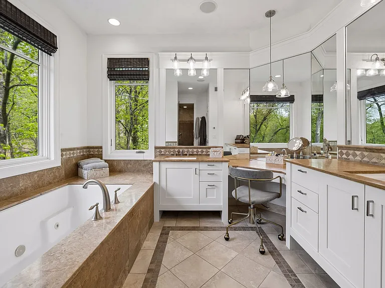 2063 Austrian Pine Ln — Photo 17