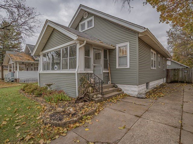 1st image of 1918 Grant Ave