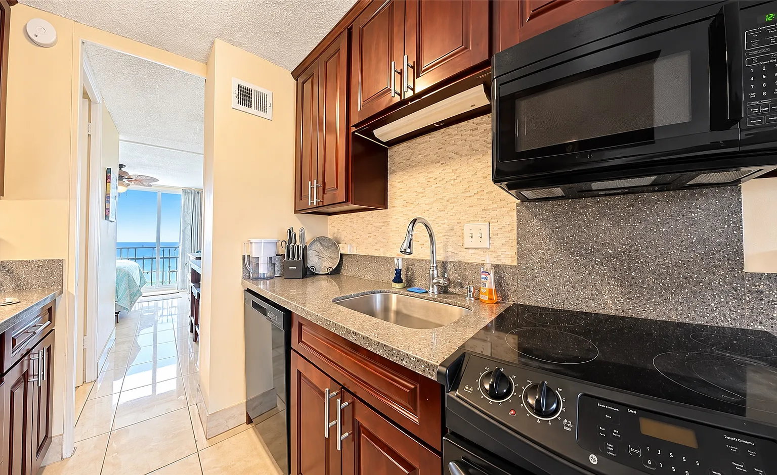 1 bed, 456 sqft, $2,900 — Photo 4