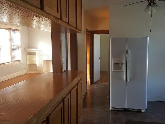 5th image of 4907 N Rockwell St