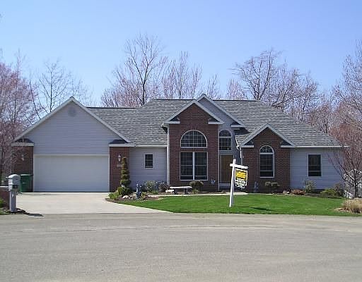 Exterior Front: Located on a cul-de-sac near Lake Erie, this home has been ext