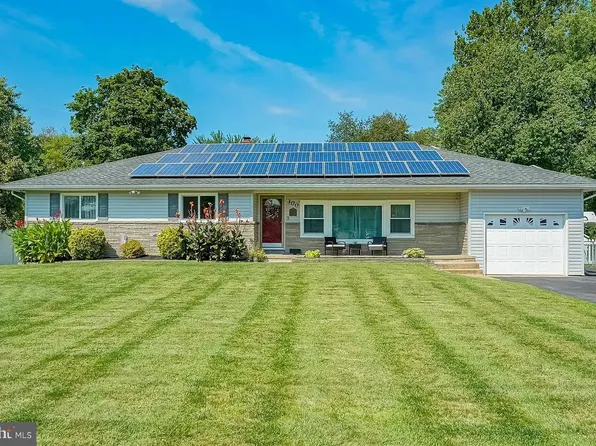 300 Hessian Ave, West Deptford, NJ 08096