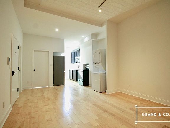 3rd image of 88 Wilson Ave #2A