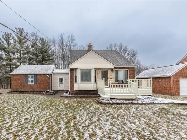 6807 Hillside Rd, Independence, OH 44131