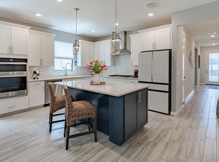 548 SE Villandry Way, Port Saint Lucie, FL 34984