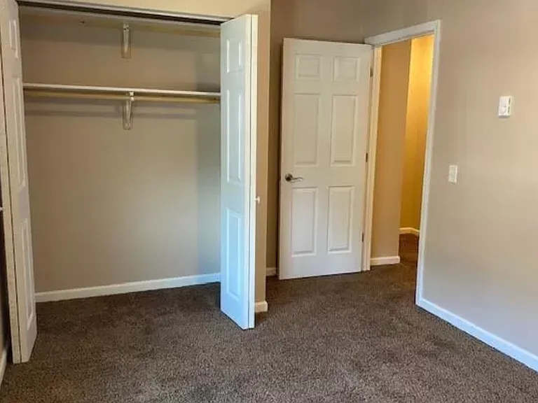 501 W Elm Dr — Photo 4