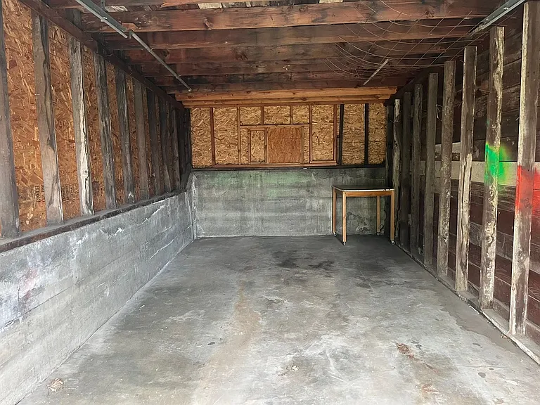128 N Saratoga St — Photo 20