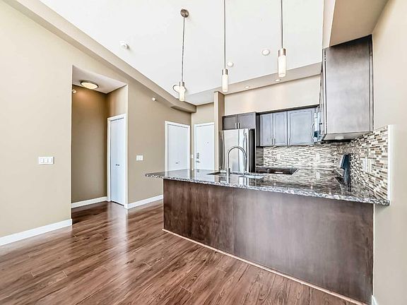 5th image of 4303 1st St NE #406