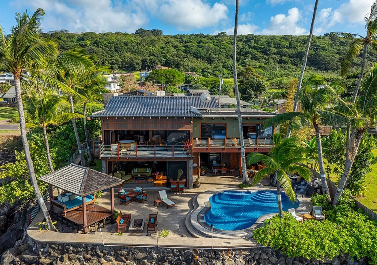Samurai House: Oceanfront Estate w/ Infinity Pool, Theater & Stunning Views — Photo 1