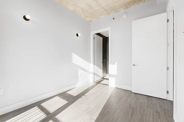 Rented by REAL New York | media 35