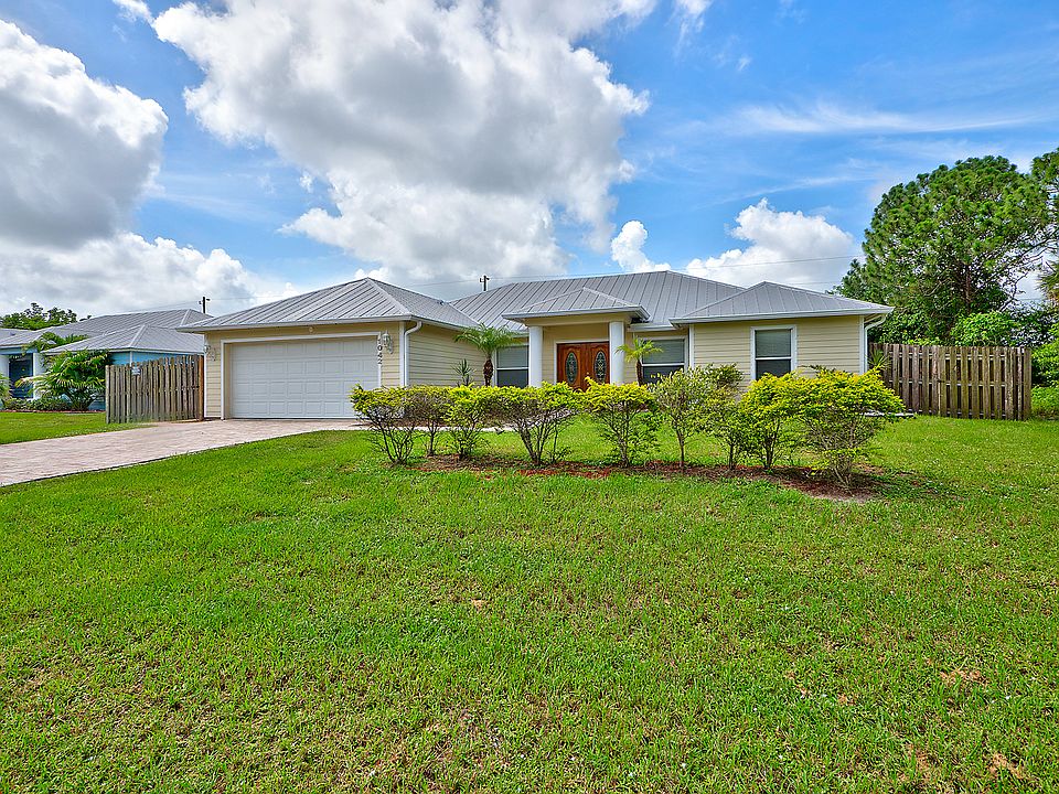 1st image of 1042 SW Di Lido Ln