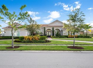 4895 E Sterling Ranch Cir, Davie, FL 33314