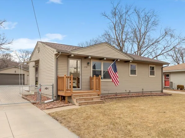 218 Greenhaven Rd, Council Bluffs, IA 51503