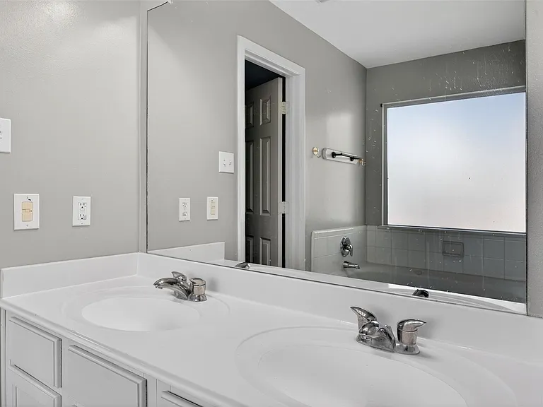 6706 Portlick Dr — Photo 9