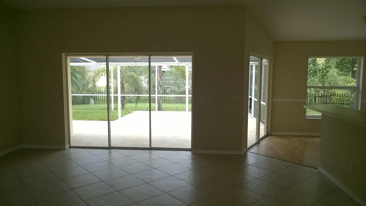 3 bed, 2.0 bath, 1550 sqft, $2,500 — Photo 3