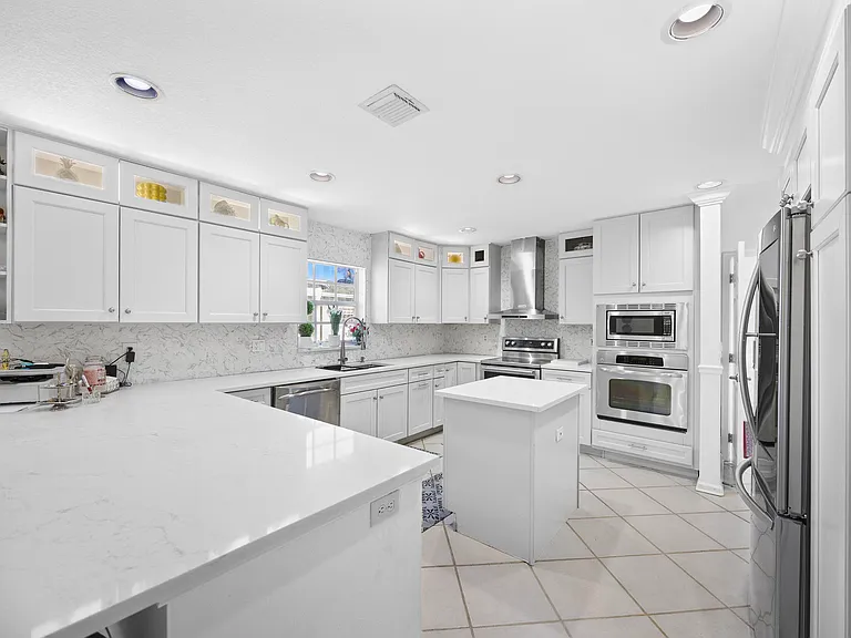 6934 Grapeview Blvd — Photo 7