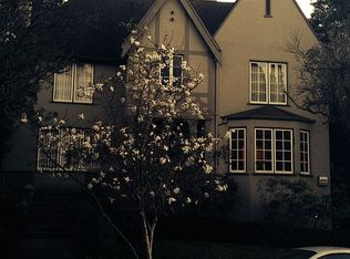 951 Sunnyhills Rd, Oakland, CA 94610