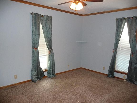 5th image of 28 2nd St