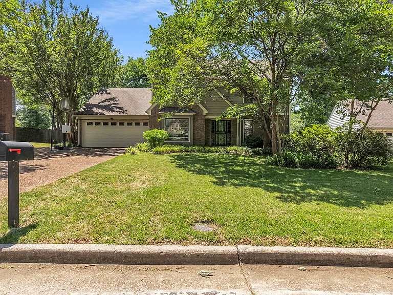 519 Princeton Oaks Cv — Photo 2