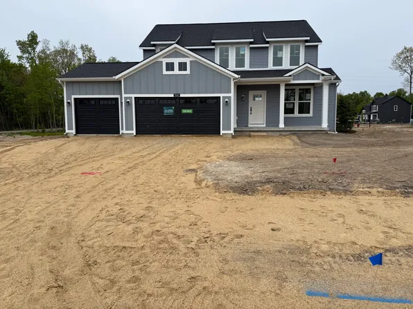 7641 Clementine Ave, Byron Center, MI 49315