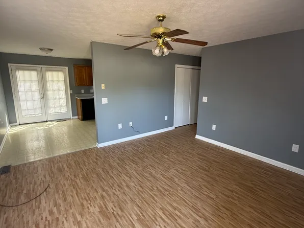 211 N Patton St #1510-A, Florence, AL 35630