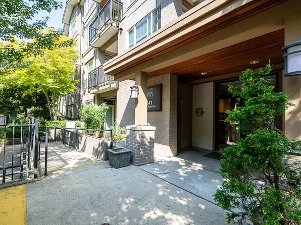 2343 Atkins Ave #201, Pt Coquitlam, BC V3C 1Y7