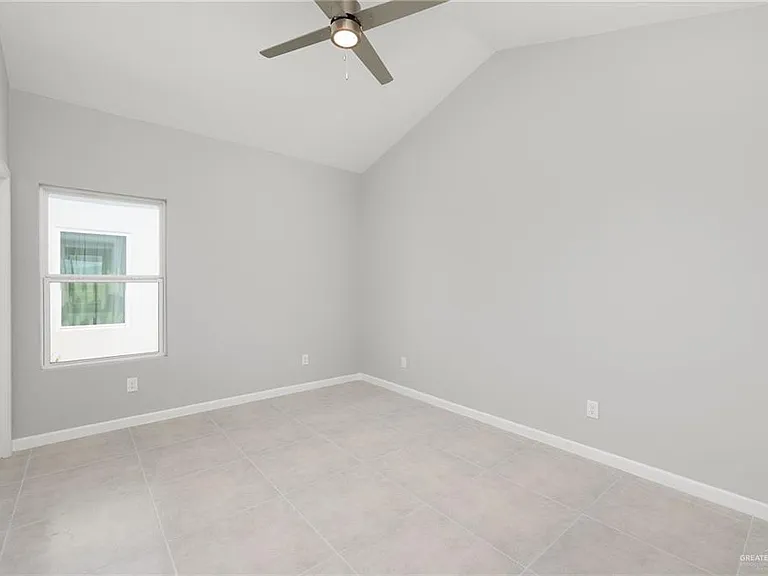 608 Oriole Rd #3 — Photo 5
