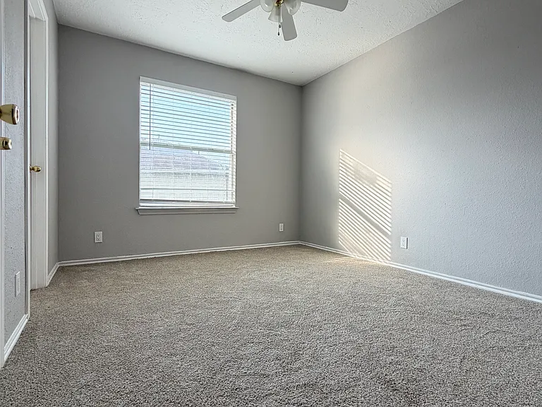13119 Forum Rd — Photo 32