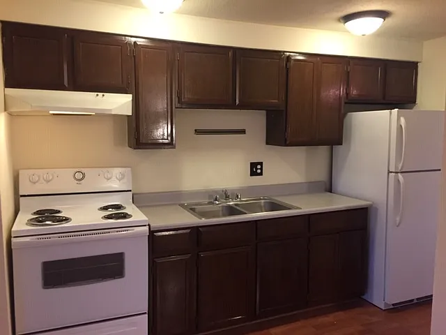 1 bed, $1,000 — Photo 4