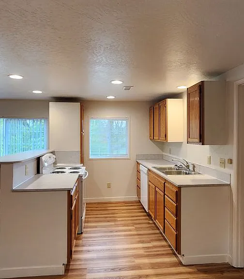 7020 SW Country Club Dr — Photo 25