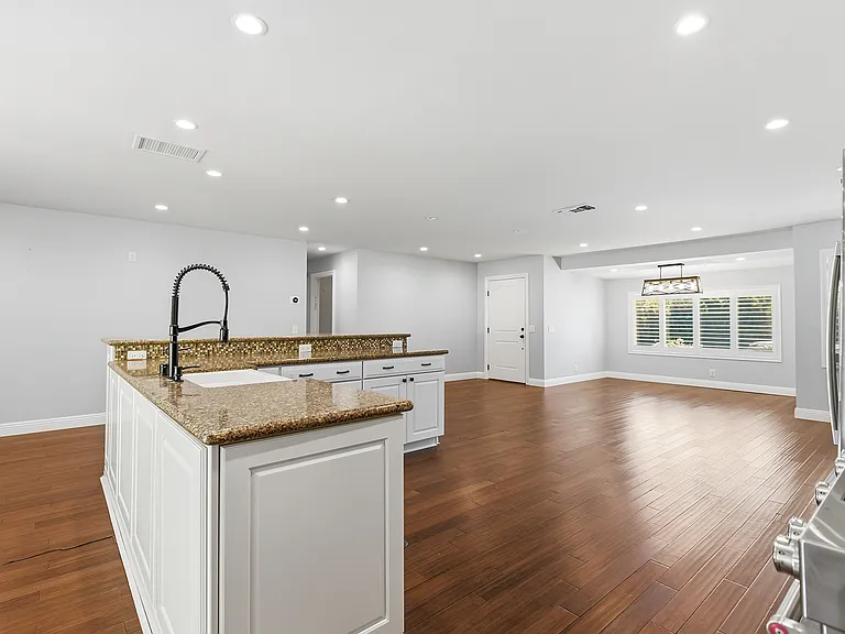 376 Quiet Ct — Photo 6