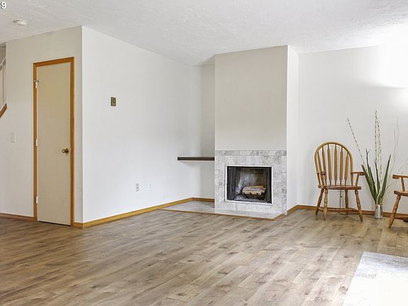 4th image of 349 NE 105th St #349
