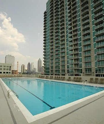 Condo on Site Pool w/ Vew of Bldg