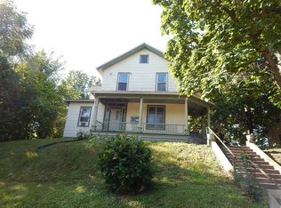 421 E 7th St, Davenport, IA 52803