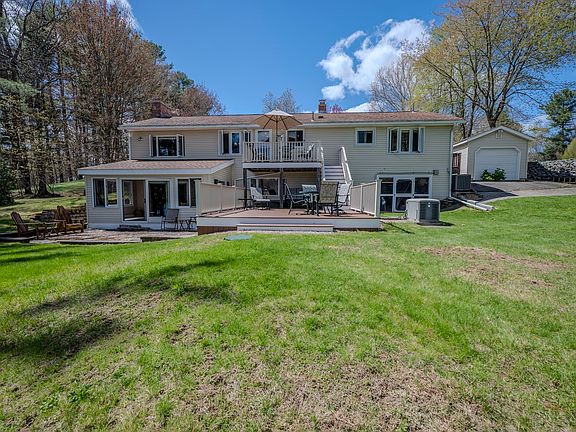 3rd image of 132 Paxton Rd