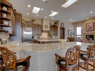 1004 Acequia Trl NW, Los Ranchos De Albuquerque, NM 87107